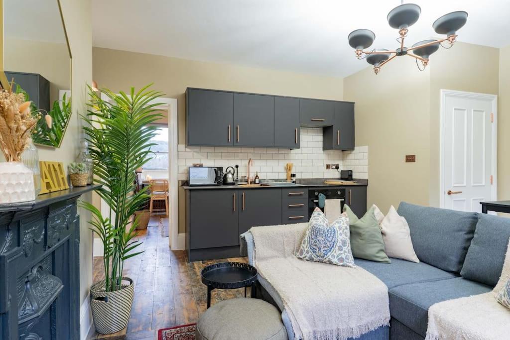 Stunning Boutique Flat In Central Location - Beatrice Бат Экстерьер фото