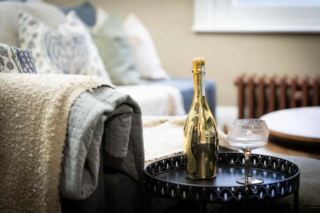 Stunning Boutique Flat In Central Location - Beatrice Бат Экстерьер фото